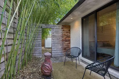 811 N Oak Cliff Boulevard, Dallas, TX 75208 - Photo 23
