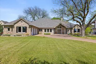 1302 E Baja Ct, Granbury, TX 76048 - Photo 3