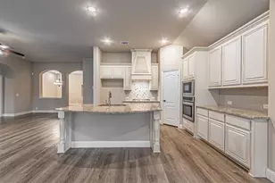 1965 Silverleaf Dr, Glenn Heights, TX 75154 - Photo 5