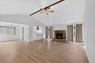 949 Meadowdale Cir, Garland, TX 75043 - Photo 5