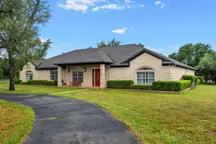 1072 Chapman Rd, Crawford, TX 76638 - Photo 3