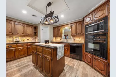 1072 Chapman Road, Crawford, TX 76638 - Photo 9