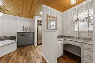 1072 Chapman Rd, Crawford, TX 76638 - Photo 19