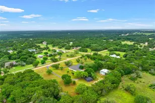 1072 Chapman Rd, Crawford, TX 76638 - Photo 37