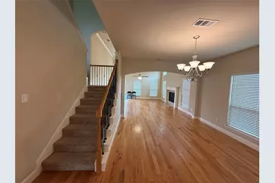 700 N Irving Heights Drive, Irving, TX 75061 - Photo 11