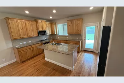 700 N Irving Heights Drive, Irving, TX 75061 - Photo 17