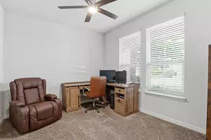 1111 Dublin Dr, Cleburne, TX 76033 - Photo 9