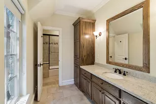 10630 Royal Springs Dr, Dallas, TX 75229 - Photo 23