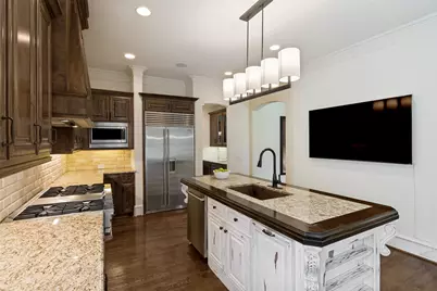 10630 Royal Springs Drive, Dallas, TX 75229 - Photo 15