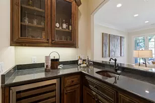 10630 Royal Springs Dr, Dallas, TX 75229 - Photo 9