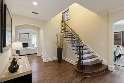 10630 Royal Springs Drive, Dallas, TX 75229 - Photo 5
