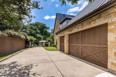 10630 Royal Springs Drive, Dallas, TX 75229 - Photo 31