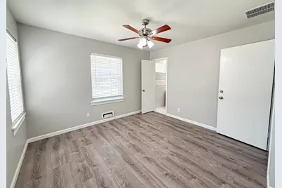 6461 Danbury Lane, Dallas, TX 75214 - Photo 25