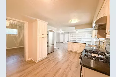 6461 Danbury Lane, Dallas, TX 75214 - Photo 9