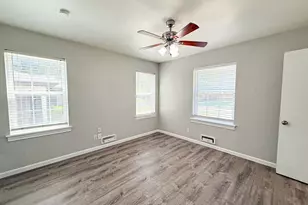 6461 Danbury Ln, Dallas, TX 75214 - Photo 23