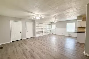 6461 Danbury Ln, Dallas, TX 75214 - Photo 15