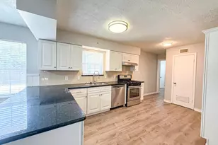 6461 Danbury Ln, Dallas, TX 75214 - Photo 11