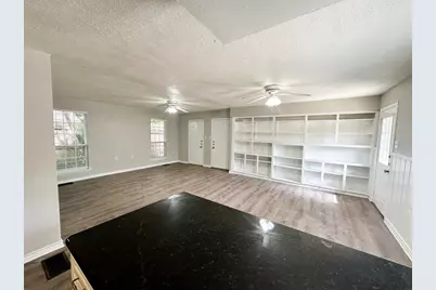 6461 Danbury Lane, Dallas, TX 75214 - Photo 17