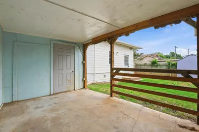 206 S Pendell Avenue, Cleburne, TX 76033 - Photo 19