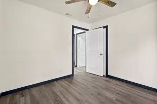 8033 Komalty Dr, Dallas, TX 75217 - Photo 21