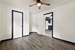 8033 Komalty Dr, Dallas, TX 75217 - Photo 15