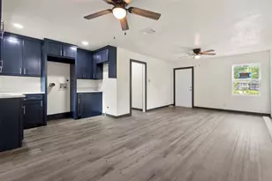 8033 Komalty Dr, Dallas, TX 75217 - Photo 9