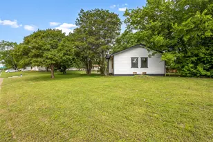 8033 Komalty Dr, Dallas, TX 75217 - Photo 11
