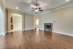 309 Hudson Ln, Burleson, TX 76028 - Photo 5
