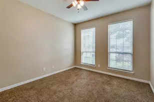 309 Hudson Ln, Burleson, TX 76028 - Photo 13