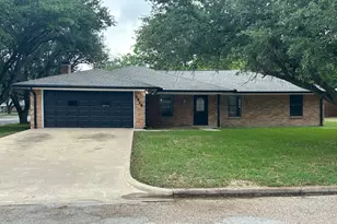 1018 Clark, Mexia, TX 76667 - Photo 1
