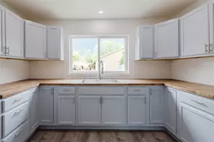 524 W Roberts St, Gorman, TX 76454 - Photo 9