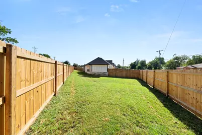 510 Washington Street, Ennis, TX 75119 - Photo 19