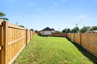 510 Washington St, Ennis, TX 75119 - Photo 19