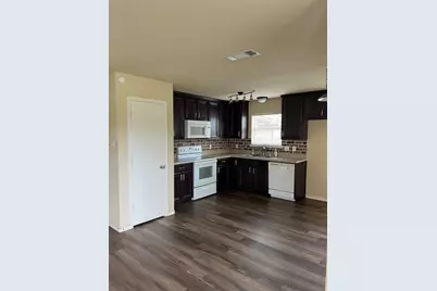 319 Candlewood Circle, Gainesville, TX 76240 - Photo 5
