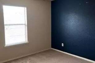 319 Candlewood Cir, Gainesville, TX 76240 - Photo 11
