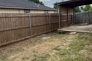 319 Candlewood Cir, Gainesville, TX 76240 - Photo 17