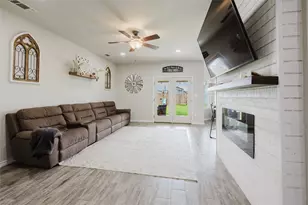 417 Colony St, Eastland, TX 76448 - Photo 5