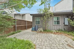 9319 Chimney Corner Ln, Dallas, TX 75243 - Photo 23