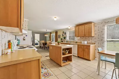 7406 Lakeview Drive, Bonham, TX 75418 - Photo 9