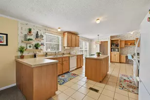7406 Lakeview Dr, Bonham, TX 75418 - Photo 9