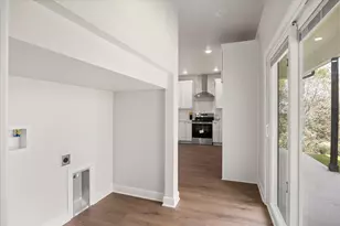 913 Colorado River Dr, Granbury, TX 76048 - Photo 13