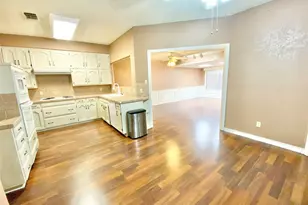 5714 Louise Way Dr, Arlington, TX 76017 - Photo 9