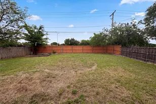 7444 Sandhurst Ln S, North Richland Hills, TX 76182 - Photo 23