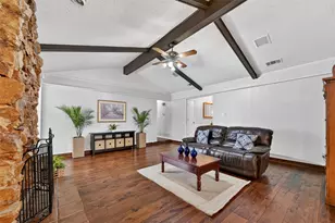 1010 Plateau Dr, Duncanville, TX 75116 - Photo 5