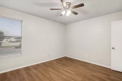 3301 Aurora Street #B, Haltom City, TX 76117 - Photo 17