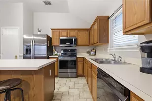 8413 Horse Whisper Ln, Fort Worth, TX 76131 - Photo 5