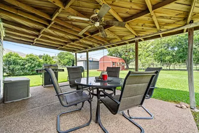 578 Elmwood Drive, Woodway, TX 76712 - Photo 13