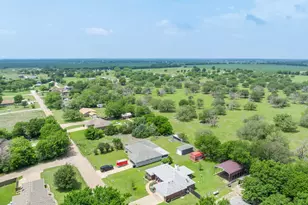 578 Elmwood Dr, Woodway, TX 76712 - Photo 9