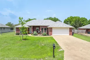 578 Elmwood Dr, Woodway, TX 76712 - Photo 3
