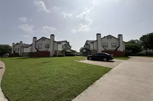 5904 Holiday Ln, North Richland Hills, TX 76180 - Photo 13